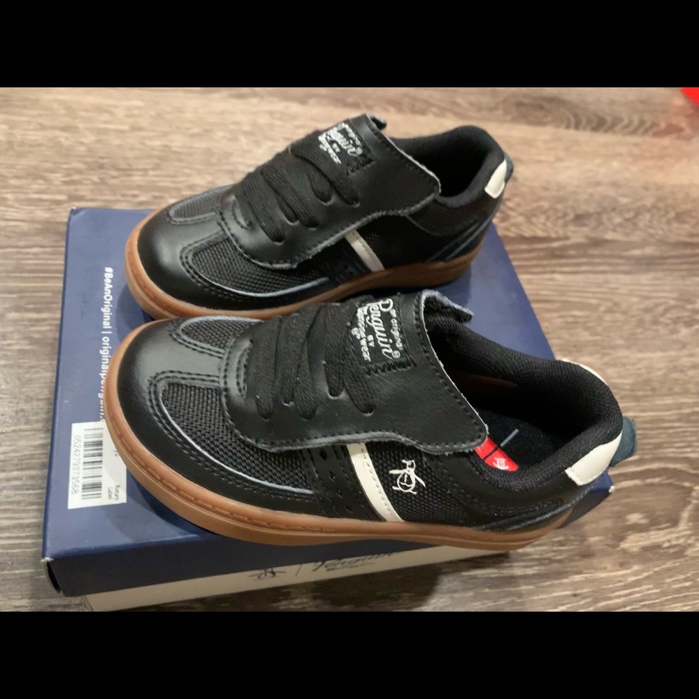 Penguin casual sneakers for kids sz 7c brand new